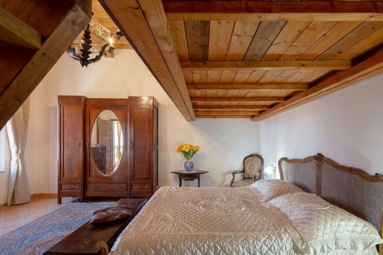 Stile Toscano In Apartment *